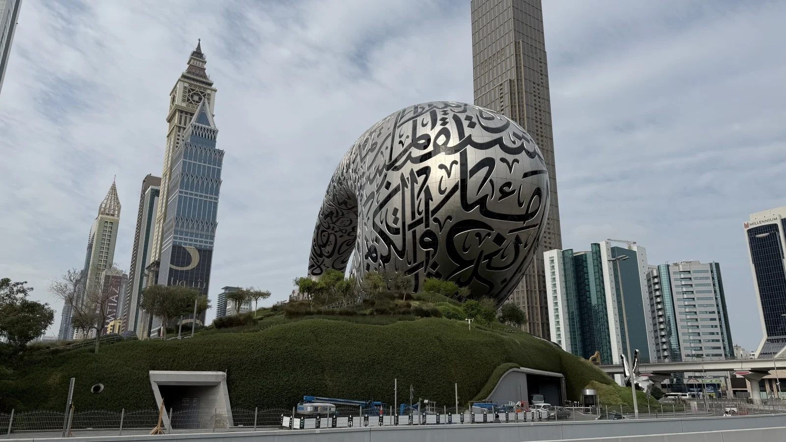 ドバイ足止め日記【7日目】政府手配バスの当落発表！？